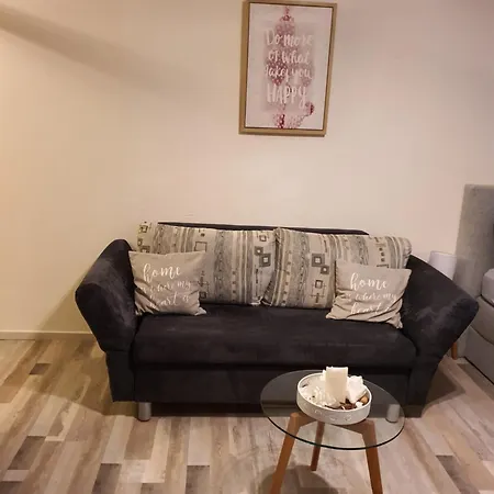 Schoenes Modernes In Der Naehe Vom Bahnhof Apartamento *