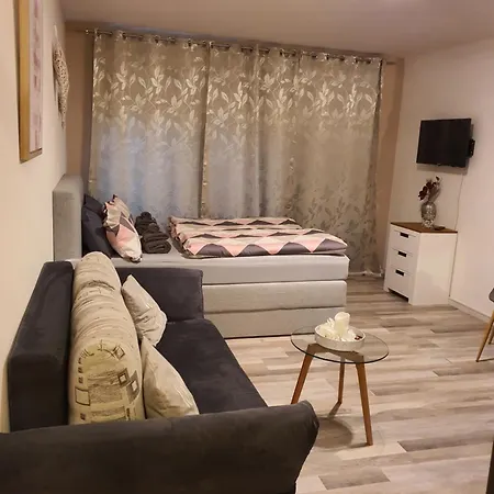 Schoenes Modernes In Der Naehe Vom Bahnhof Apartamento