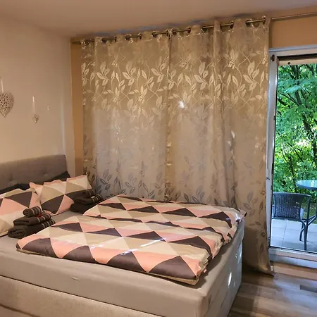Schoenes Modernes In Der Naehe Vom Bahnhof Apartment Tuebingen